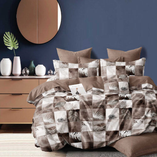 Lenjerie de pat dublu, microfibra, 4 piese, cearceaf de pat 230x250cm, cearceaf pilota 200x230cm si 2 fete de perna 50x70, maro cu motive geometrice patrate ECN10