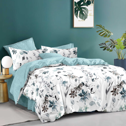 Lenjerie de pat dublu, microfibra, 4 piese, cearceaf de pat 230x250cm, cearceaf pilota 200x230cm si 2 fete de perna 50x70, alba cu flori bleu si verde mentol ECN9